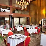 De Paris Hotel 2*