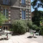 De Paris Hotel 2*