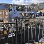 Hotel De Paris 2*