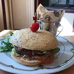 فندق De Paris Châtel-Guyon