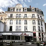 De Paris Hotel 2*