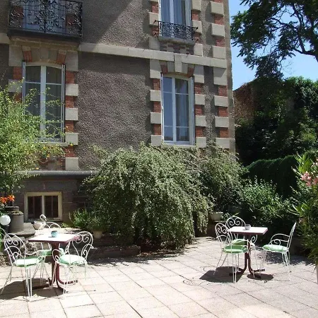 De Paris Szálloda 2*