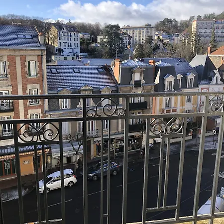 Szálloda De Paris 2*