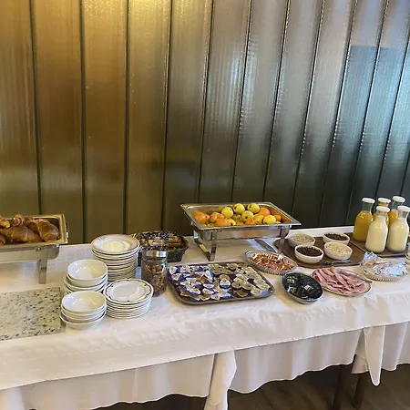 Szálloda De Paris Châtel-Guyon