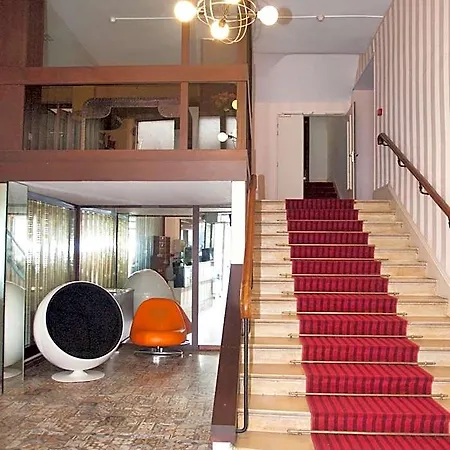 Hotel De Paris