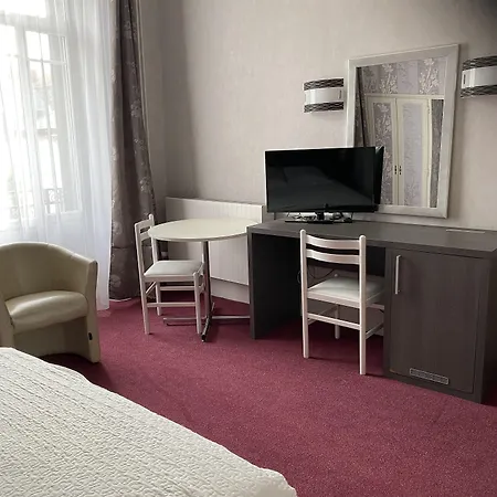 Hotel De Paris