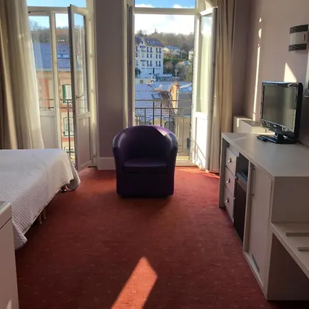 Ξενοδοχείο De Paris 2*